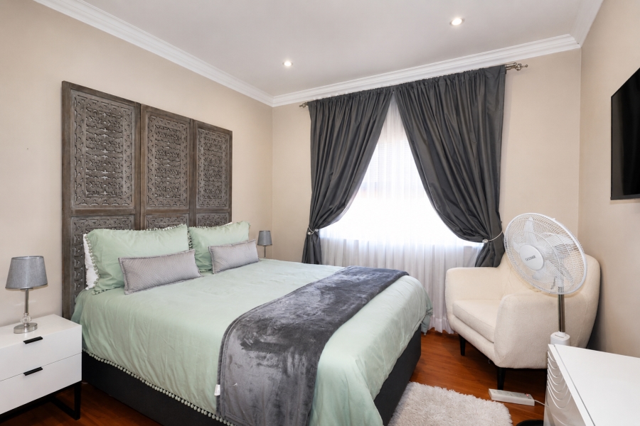 3 Bedroom Property for Sale in Waves Edge Western Cape